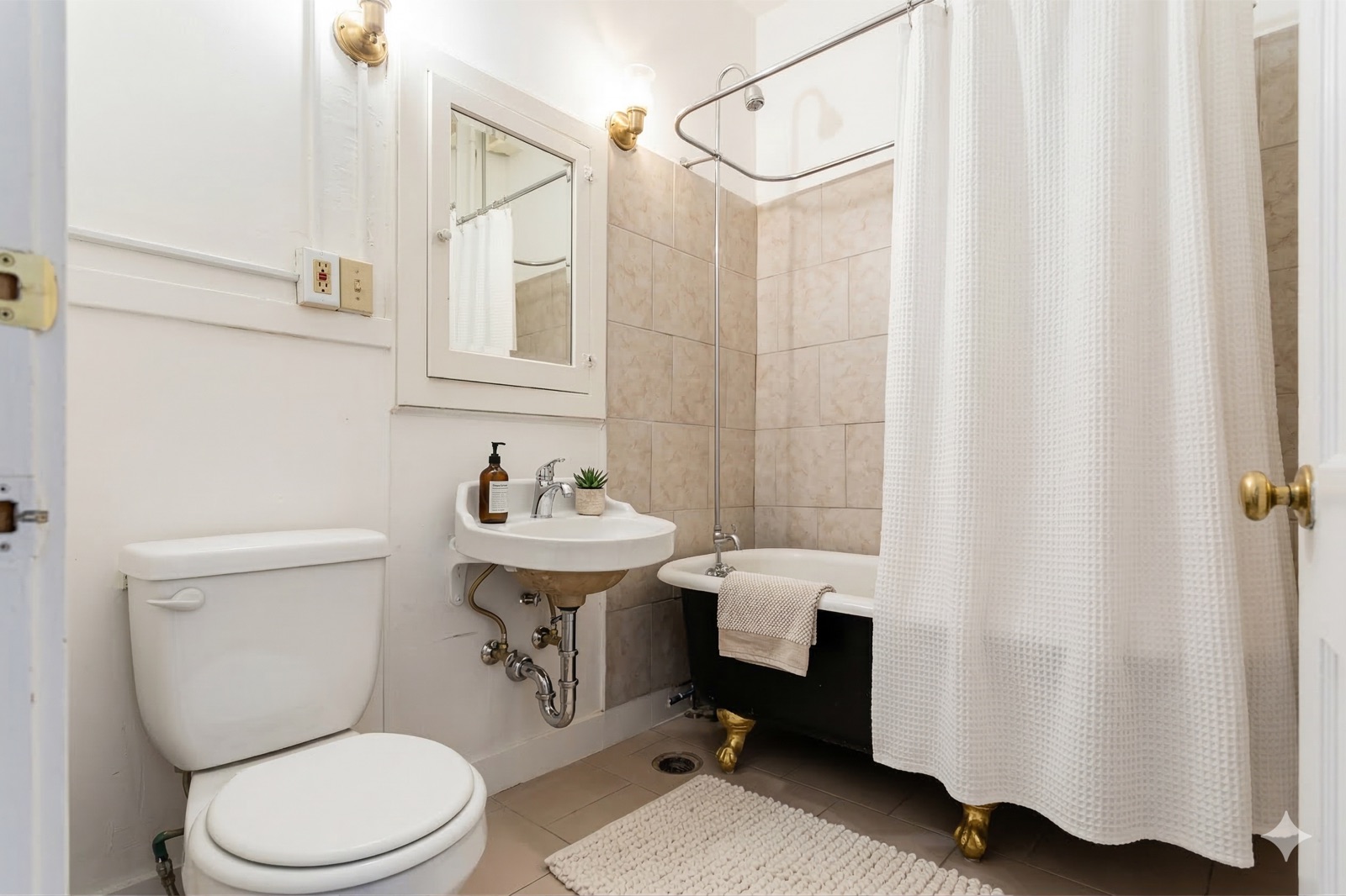 Bathroom with classic clawfoot tub